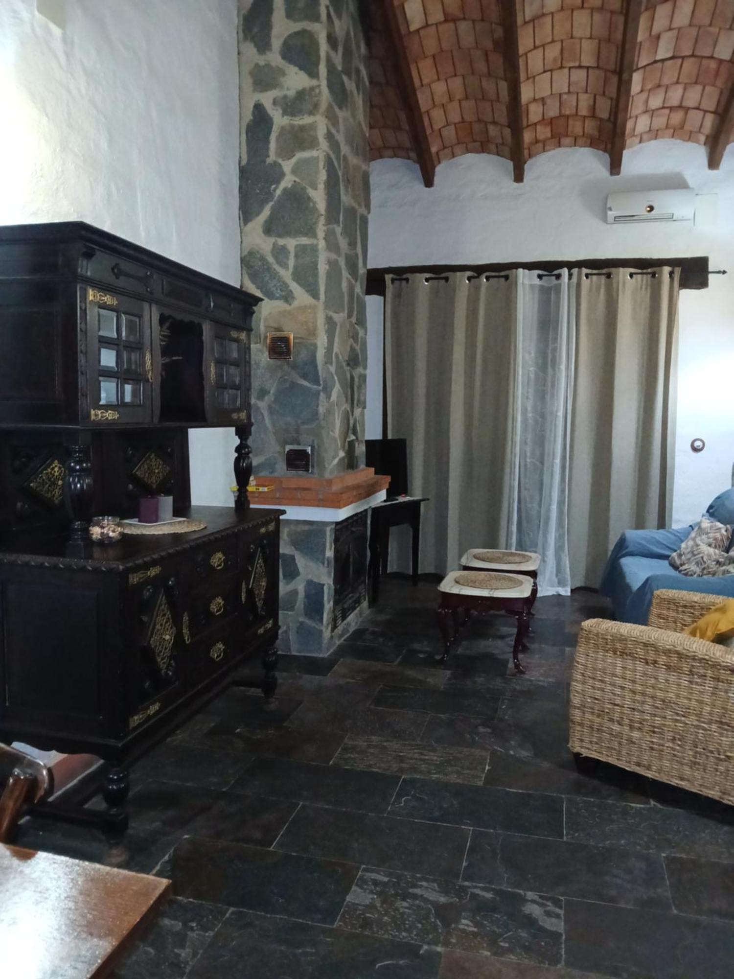 בית הארחה Fuentes de León 	Mirador De Fuentes חדר תמונה